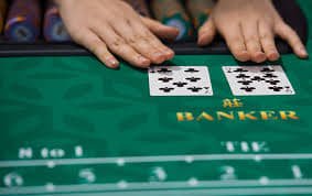 Tampilan kategori live-dealer dengan meja roulette dan blackjack
